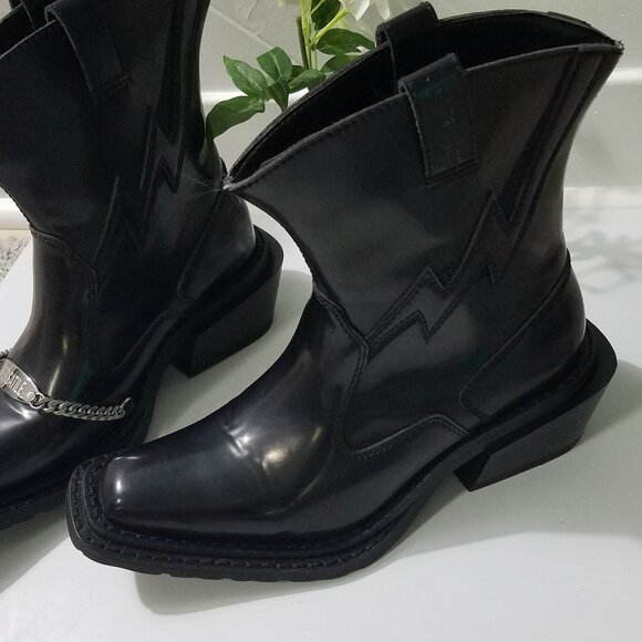 Untitlab AW Collection Untitled #13 Versatile Boot - Picture 5 of 9